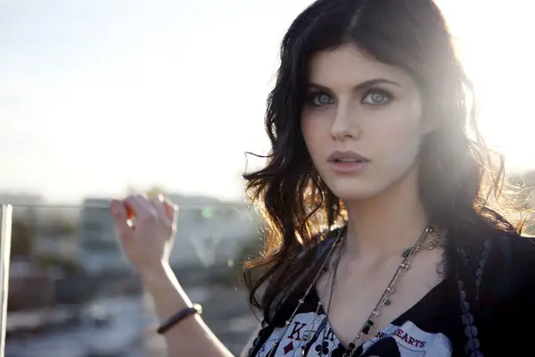 Alexandra Daddario Laminated | 49536