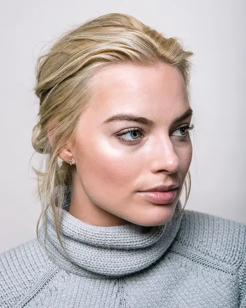 Margot Robbie Fridge Magnet | 51369