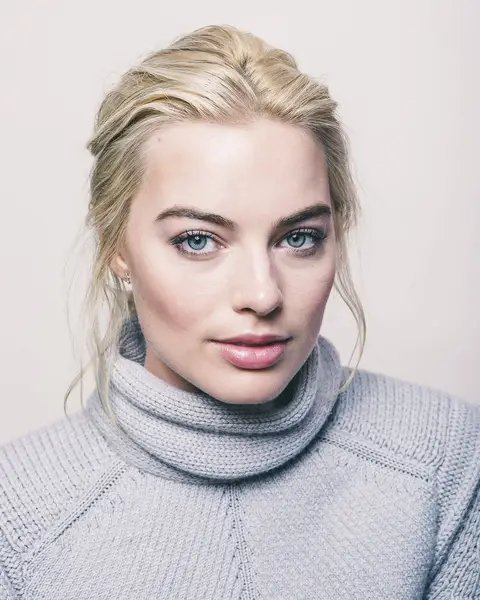 Margot Robbie Fridge Magnet | 51377