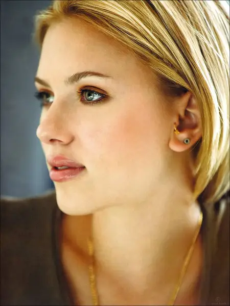 Scarlett Johansson Laminated | 52238