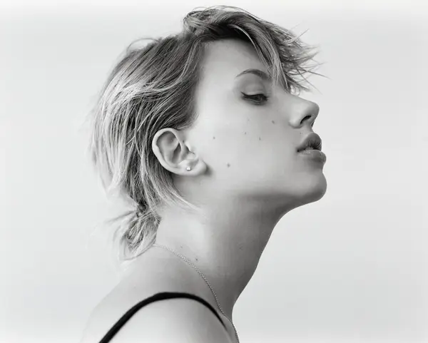 Scarlett Johansson Canvas | 52411