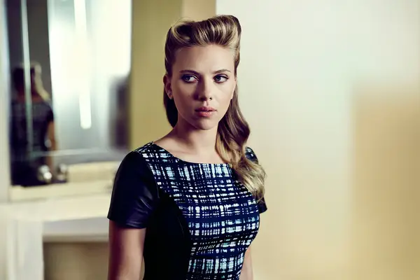 Scarlett Johansson Canvas | 52523