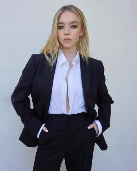 Sydney Sweeney Laminated | 53327