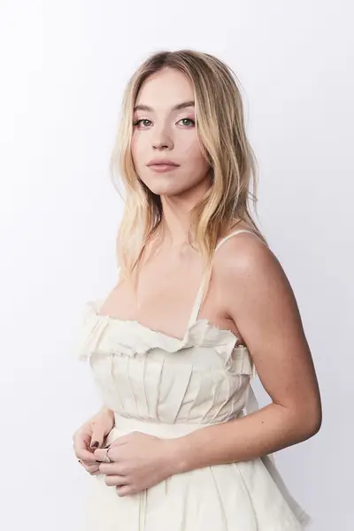 Sydney Sweeney Laminated | 53886