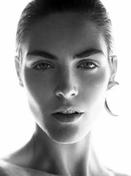 Hilary Rhoda Print Poster 48085