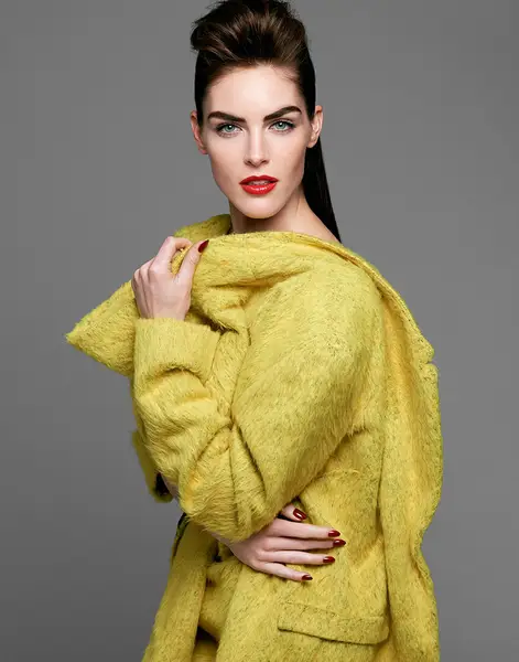 Hilary Rhoda Canvas | 48162