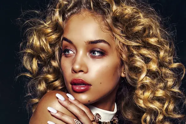 Jasmine Sanders Jigsaw Puzzle | 48812